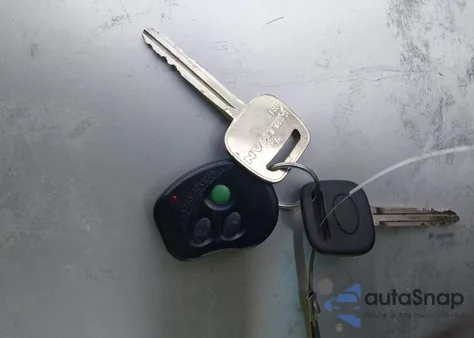 2000 Toyota Sienna Ce z USA, uszkodzony, nr VIN 4T3GF19C3YU224645